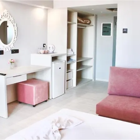 Aparthotel Sea View *