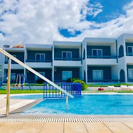 Aparthotel Sea View *